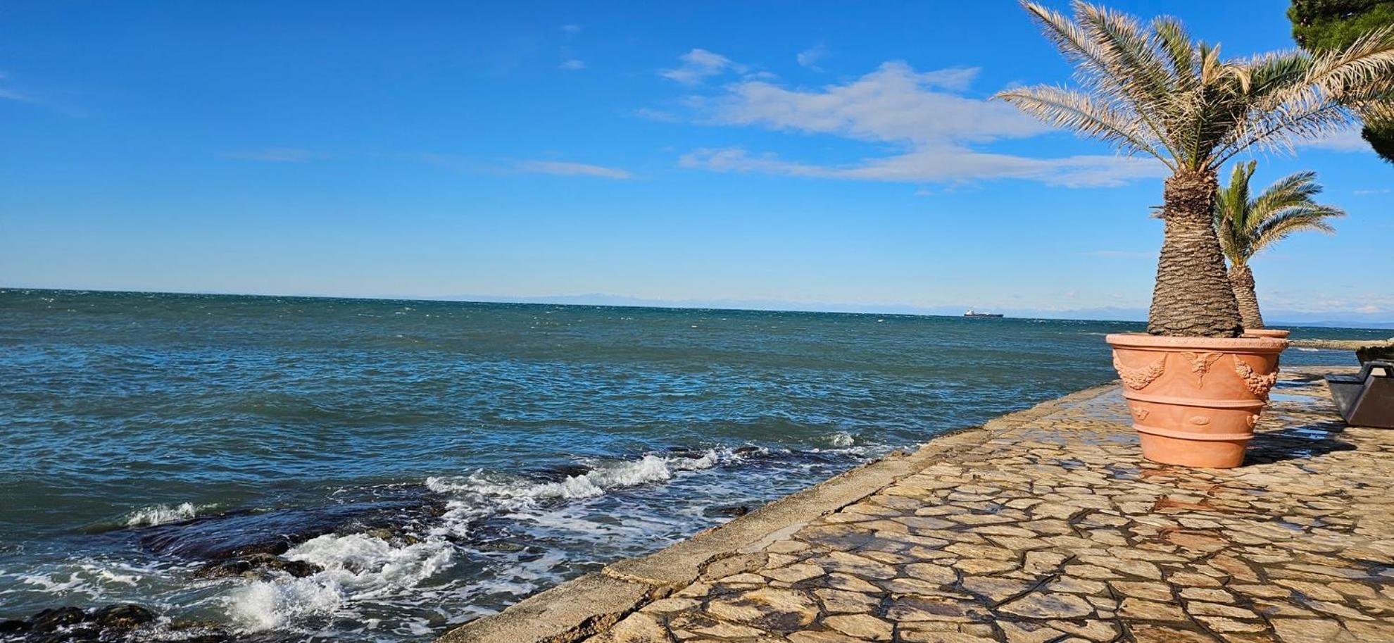 Sea View Apartment Renzzo 스트루냔 외부 사진